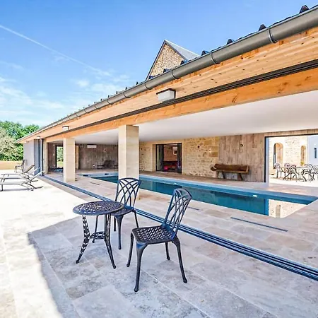 別荘 Beautiful Home In Grolejac With Indoor Swimming Pool, Wifi And 5 Bedrooms Groléjac