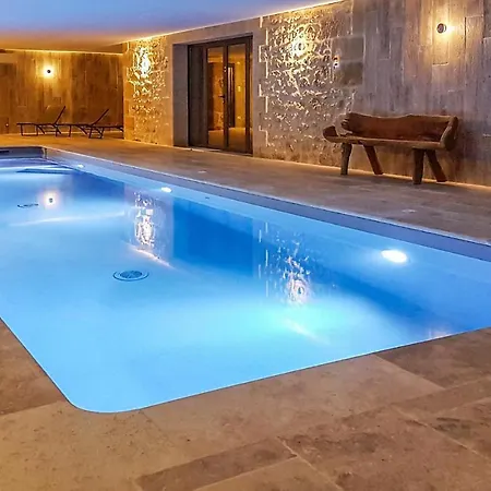 Beautiful Home In Grolejac With Indoor Swimming Pool, Wifi And 5 Bedrooms Groléjac