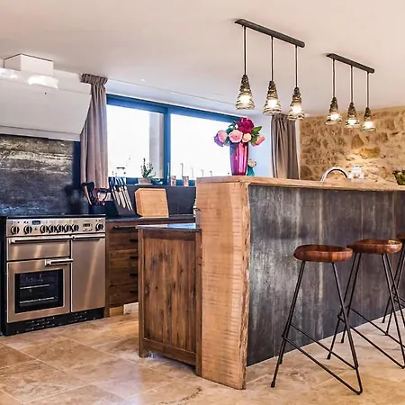 Beautiful Home In Grolejac With Indoor Swimming Pool, Wifi And 5 Bedrooms Groléjac